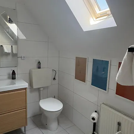 Centrally Located Apartman *